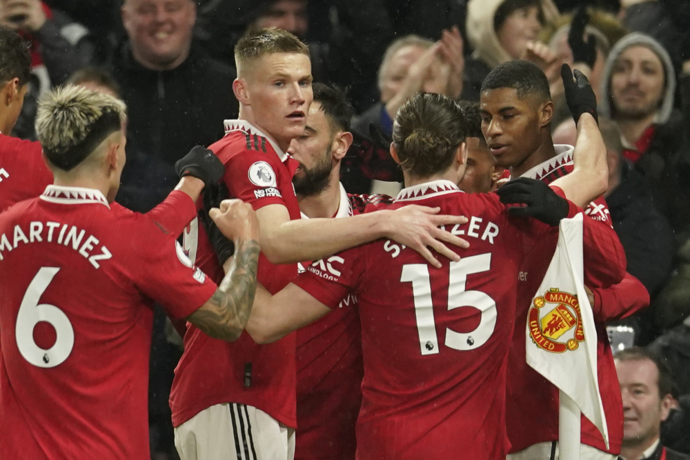 他队员在球 他队员在球